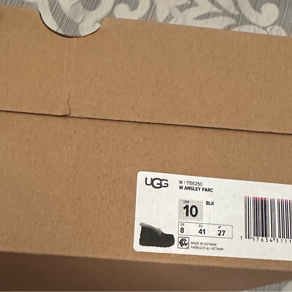 UGG Women's Ansley Parc Black